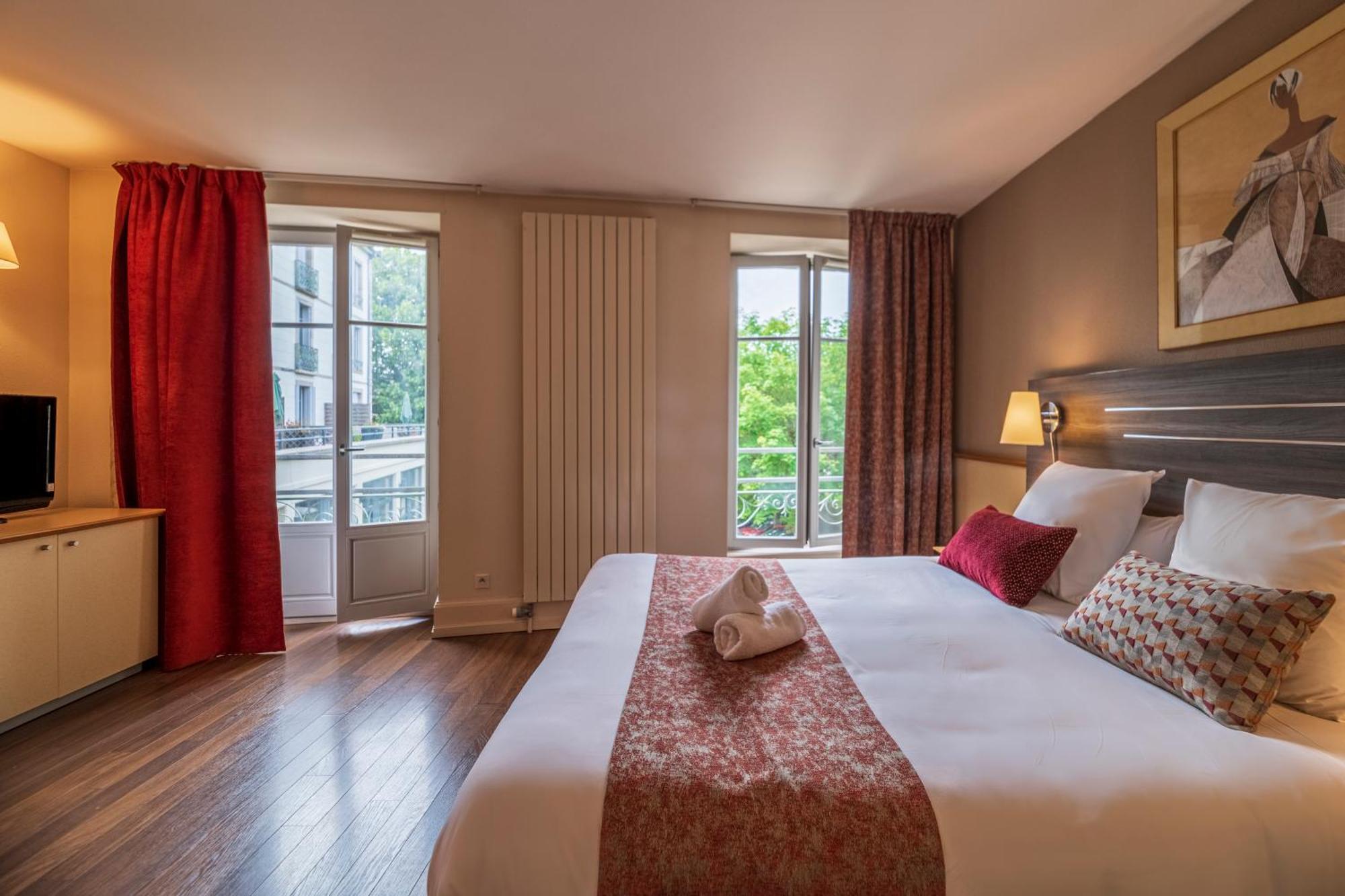 Hotel Cerise - Les Sources Luxeuil-Les-Bains Exterior photo