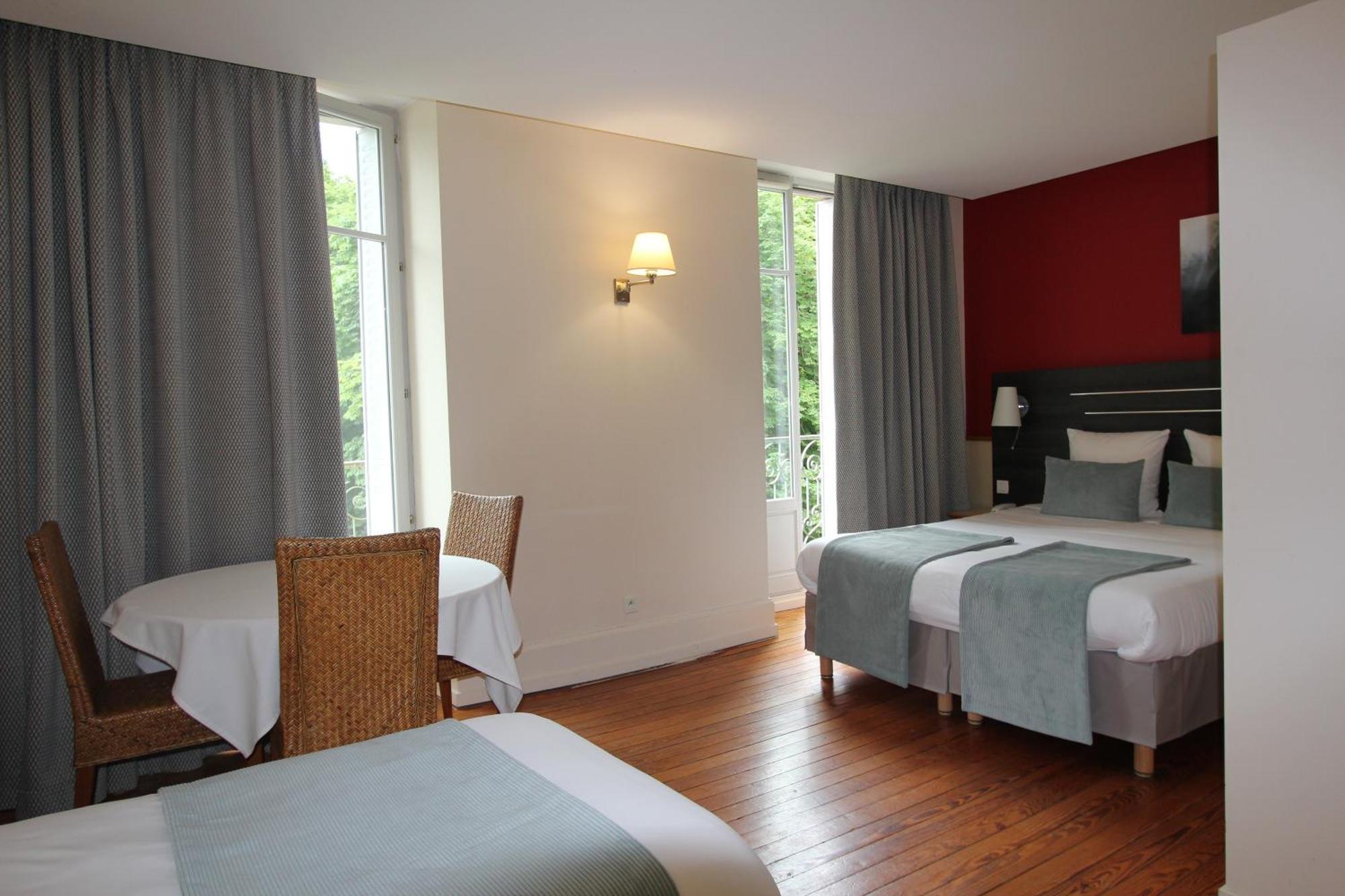 Hotel Cerise - Les Sources Luxeuil-Les-Bains Exterior photo