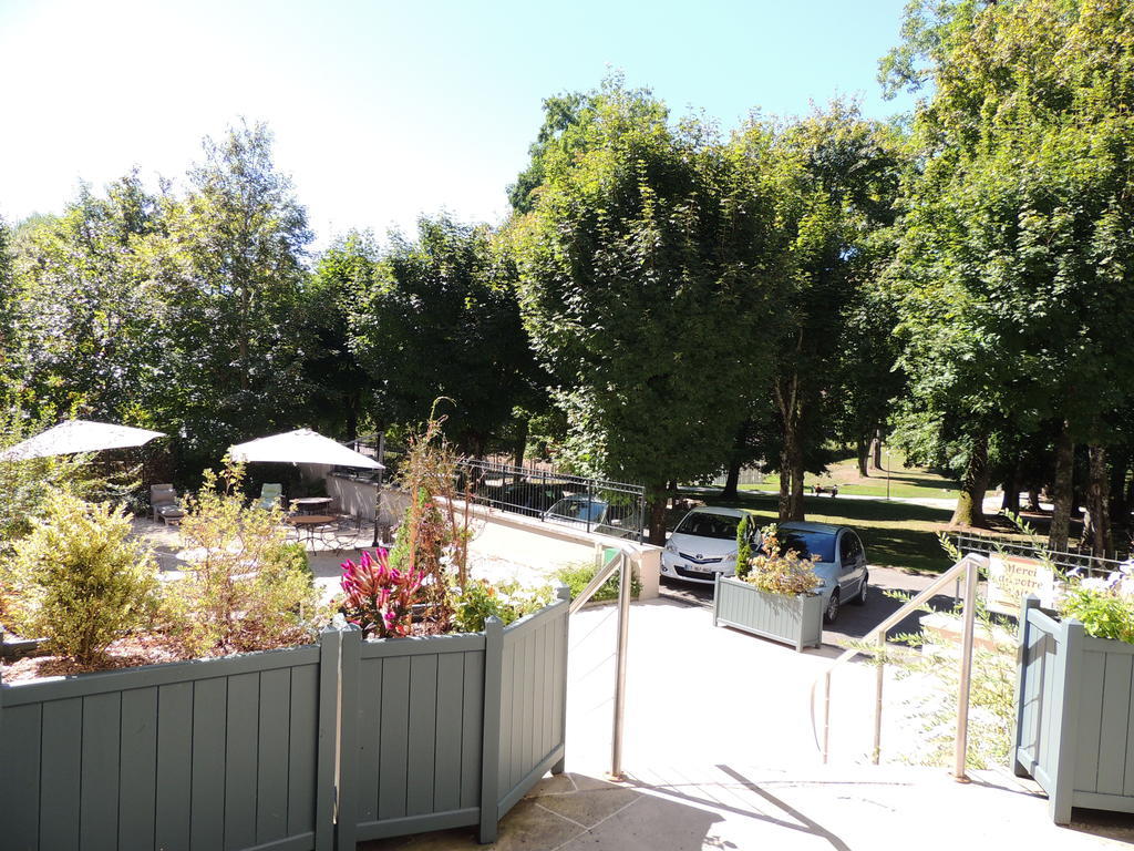 Hotel Cerise - Les Sources Luxeuil-Les-Bains Exterior photo