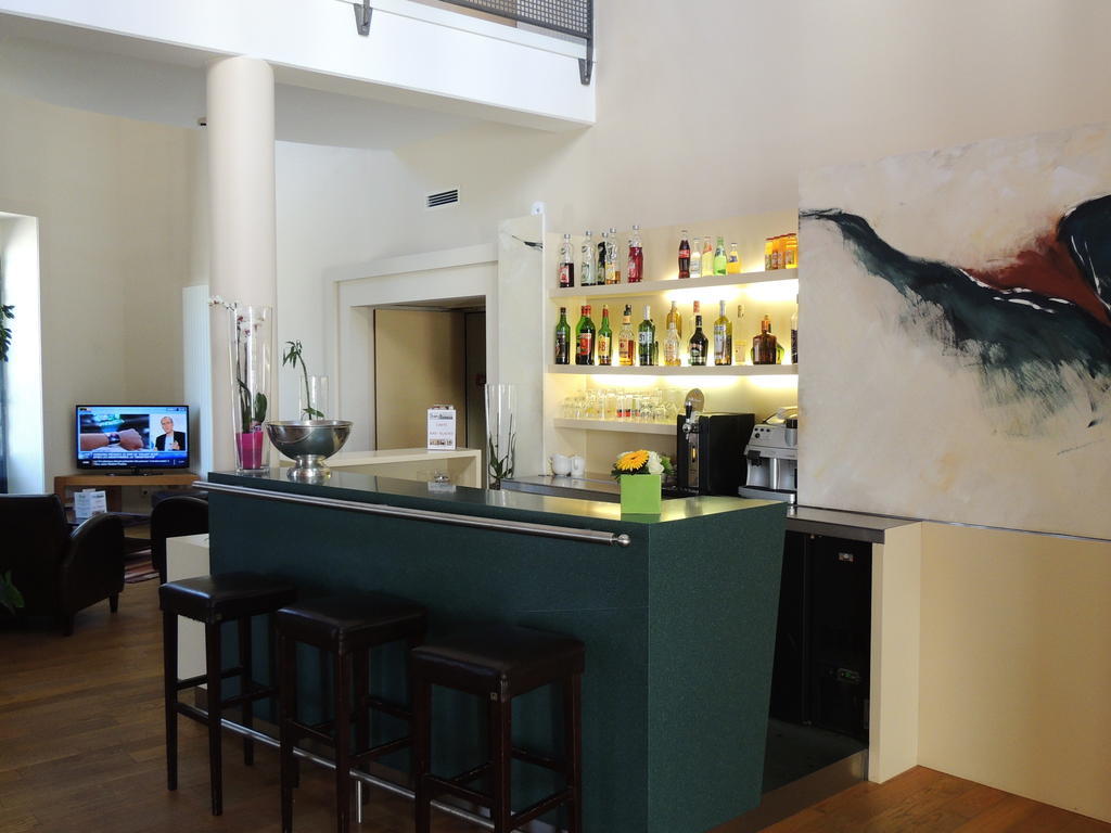 Hotel Cerise - Les Sources Luxeuil-Les-Bains Exterior photo